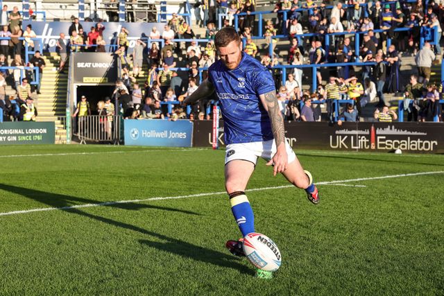 Marc Sneyd of Warrington Wolves in the pre-game warm up during the Betfred Super League round 9 match Warrington Wolves vs Wigan Warriors at The Halliwell Jones Stadium, Warrington, United Kingdom on 24 April 2026

(Photo by Mark Cosgrove/News Images)