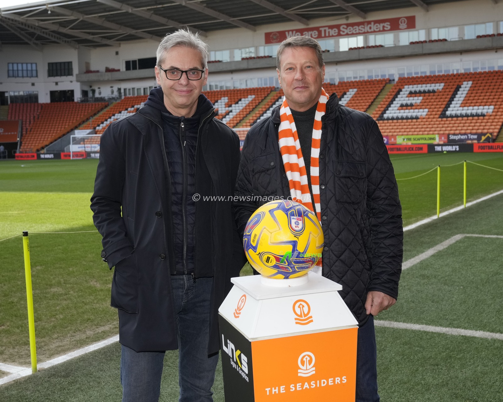 during the Sky Bet League 1 match Blackpool vs Oxford United at Bloomfield Road, Blackpool, United Kingdom, 10th February 2024

(Photo by Steve Flynn/News Images)