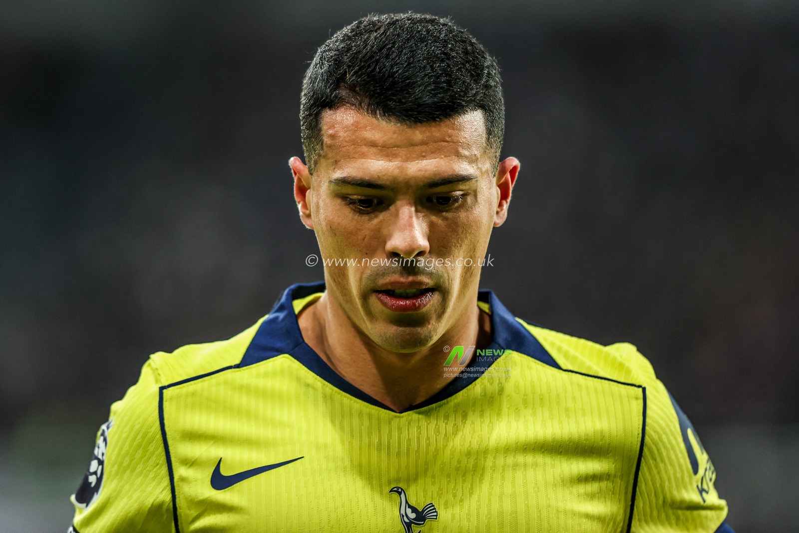 Pedro Porro of Tottenham Hotspur during the Premier League match Newcastle United vs Tottenham Hotspur at St. James's Park, Newcastle, United Kingdom, 2nd December 2025

(Photo by Alfie Cosgrove/News Images)

*** GER AUT SUI OUT ***