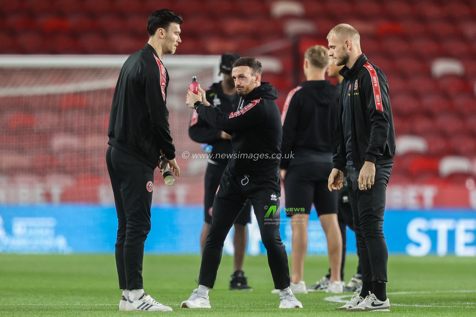 Jack Robinson of Sheffield United arrives during the Sky Bet Championship match Middlesbrough vs Sheffield United at Riverside Stadium, Middlesbrough, United Kingdom, 23rd October 2024

(Photo by Alfie Cosgrove/News Images)