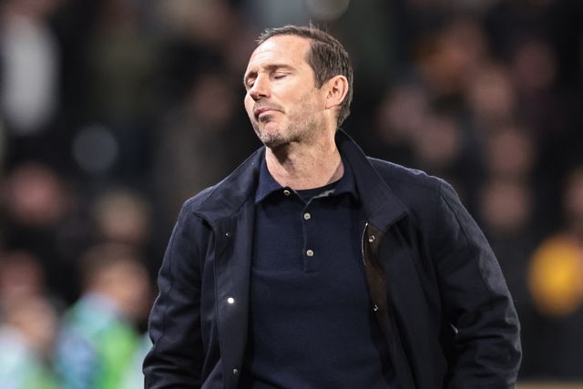 Frank Lampard manager of Coventry City reacts after a missed chance on goal during the Sky Bet Championship match Hull City vs Coventry City at MKM Stadium, Hull, United Kingdom on 06 April 2026

(Photo by Mark Cosgrove/News Images)