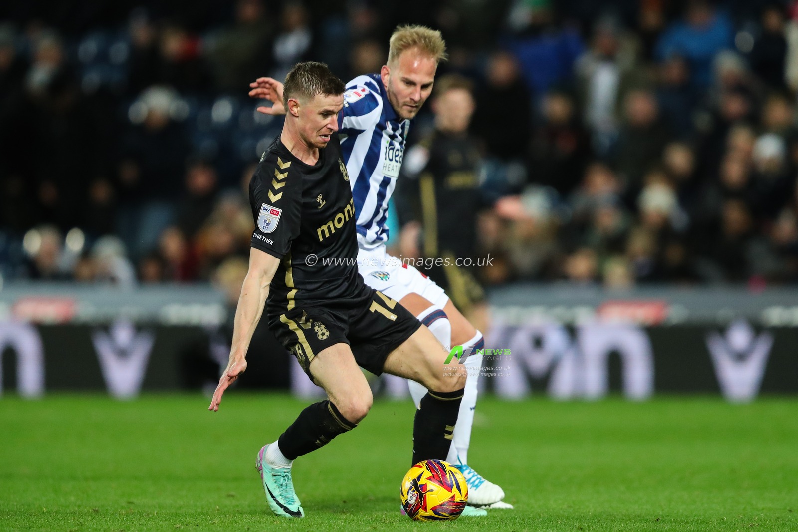 Ben Sheaf of Coventry City holds off UroÅ¡ RaÄiÄ‡ of West Bromwich Albion during the Sky Bet Championship match West Bromwich Albion vs Coventry City at The Hawthorns, West Bromwich, United Kingdom, 11th December 2024

(Photo by Gareth Evans/News Images)