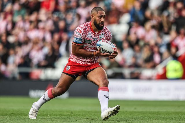 Isaac Liu of Leigh Leopards breaks with the ball during the Betfred Super League round 21 match Leigh Leopards vs Leeds Rhinos at Leigh Sports Village, Leigh, United Kingdom, 7th August 2025

(Photo by Alfie Cosgrove/News Images)