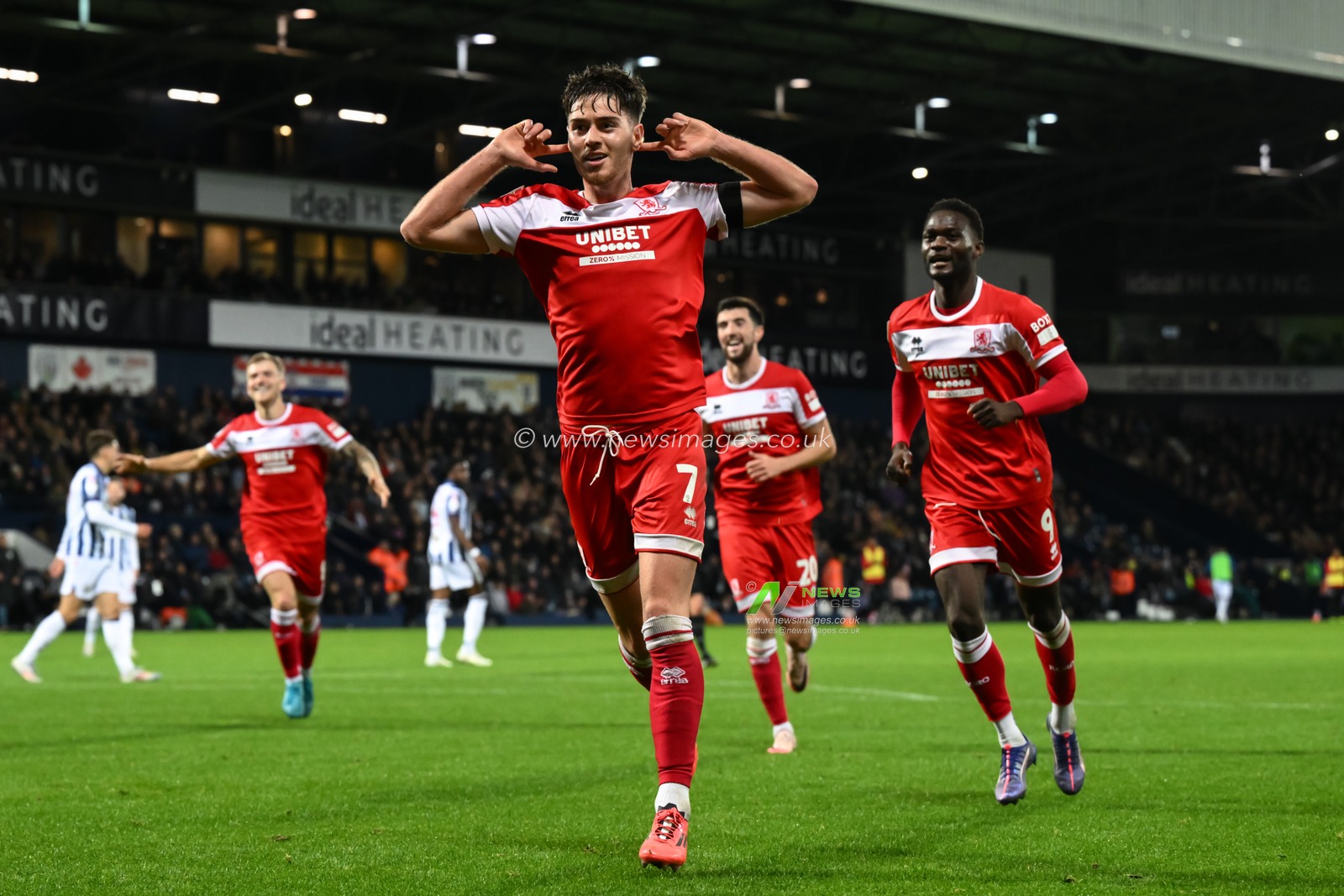 Hayden Hackney of Middlesbrough celebrates his goal to make it 0-1 Middlesbrough during the Sky Bet Championship match West Bromwich Albion vs Middlesbrough at The Hawthorns, West Bromwich, United Kingdom, 1st October 2024

(Photo by Craig Thomas/News Images)
