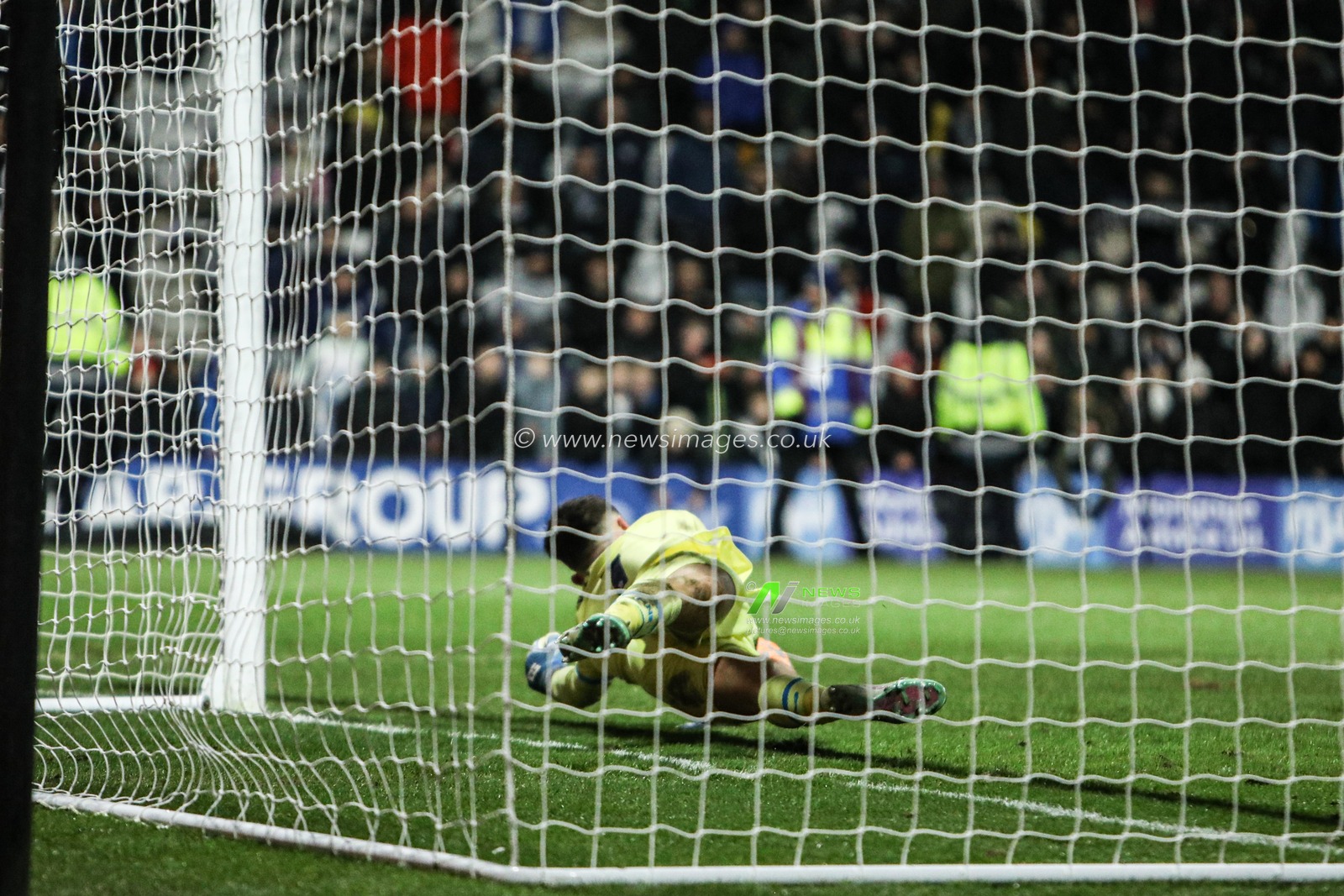 Freddie Woodman of Preston North End saves penalty during the Emirates FA Cup match Preston North End vs Wycombe Wanderers at Deepdale, Preston, United Kingdom, 8th February 2025

(Photo by Jorge Horsted/News Images)