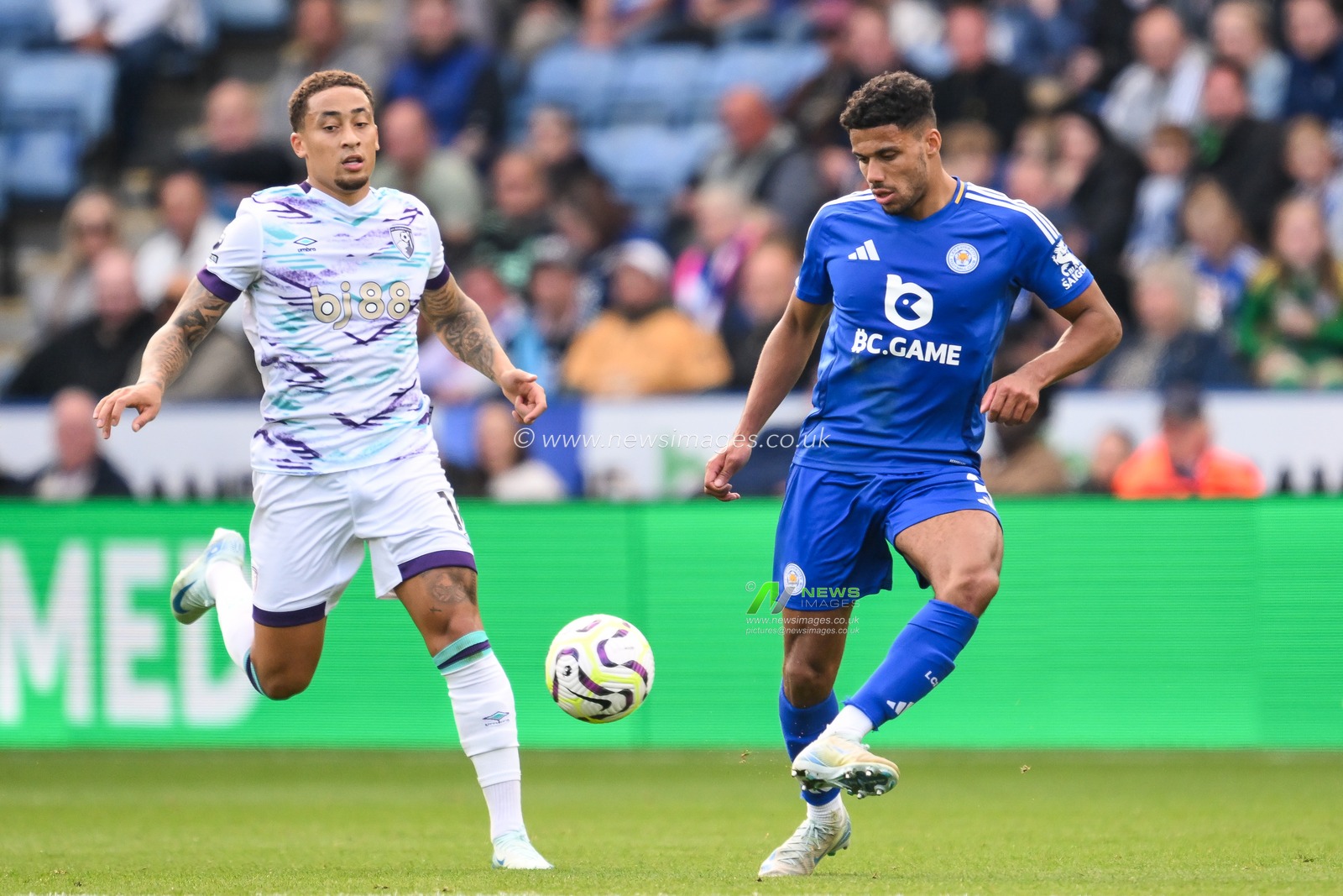 James Justin of Leicester City passes the ball during the Premier League match Leicester City vs Bournemouth at King Power Stadium, Leicester, United Kingdom, 5th October 2024

(Photo by Craig Thomas/News Images)