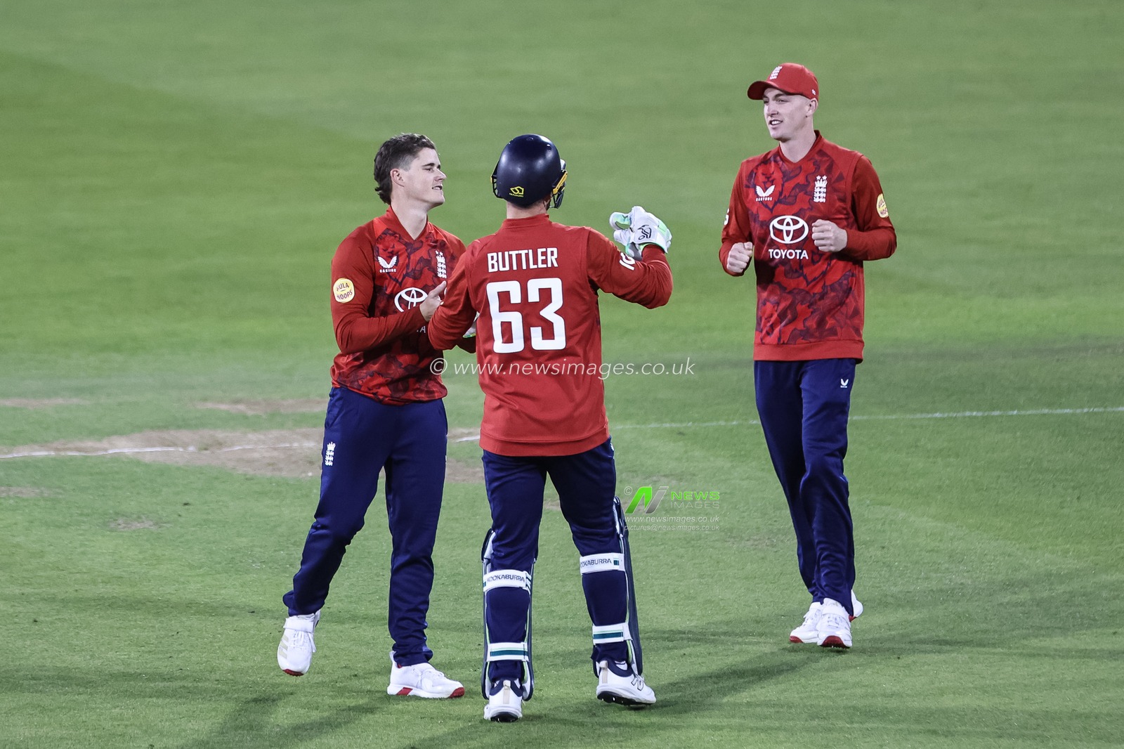 Jacob Bethell of England celebrates the wicket of Andre Russell of West Indies during the 1st Vitality T20 International Series England v West Indies at Banks Homes Riverside Stadium, Chester-le-street, United Kingdom, 6th June 2025

(Photo by Mark Cosgrove/News Images)