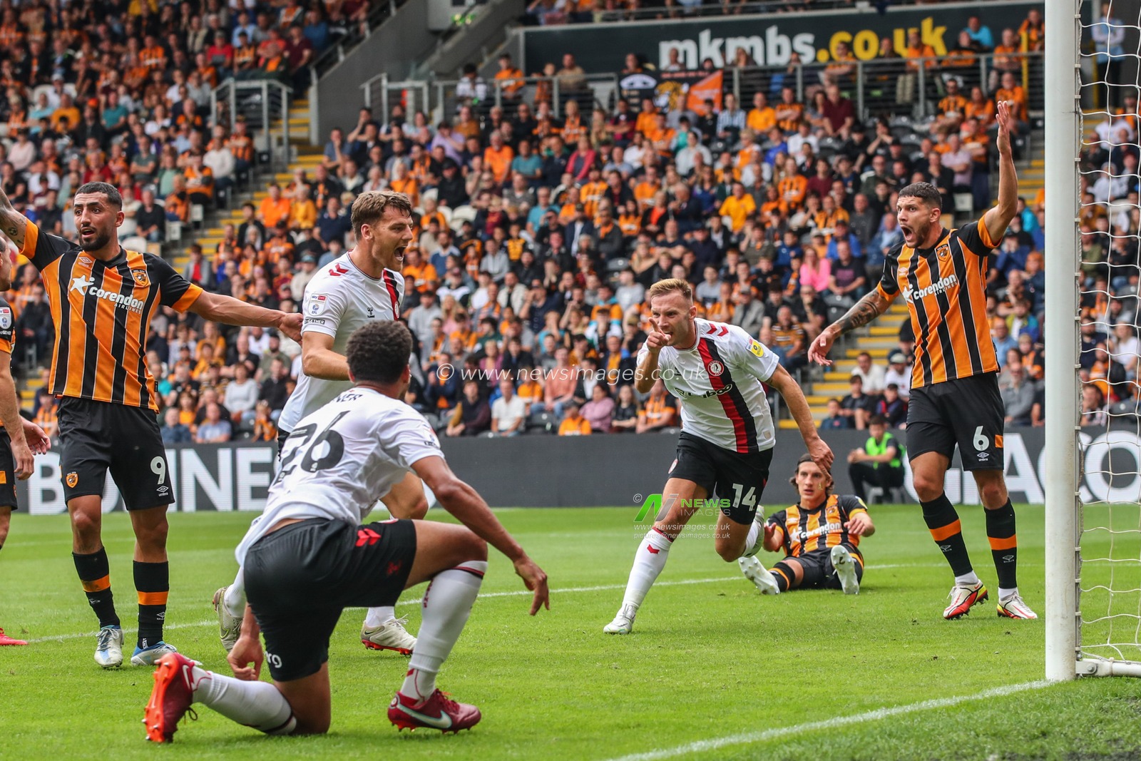 Andreas Weimann #14 of Bristol City celebrates his goal to make it 0-1