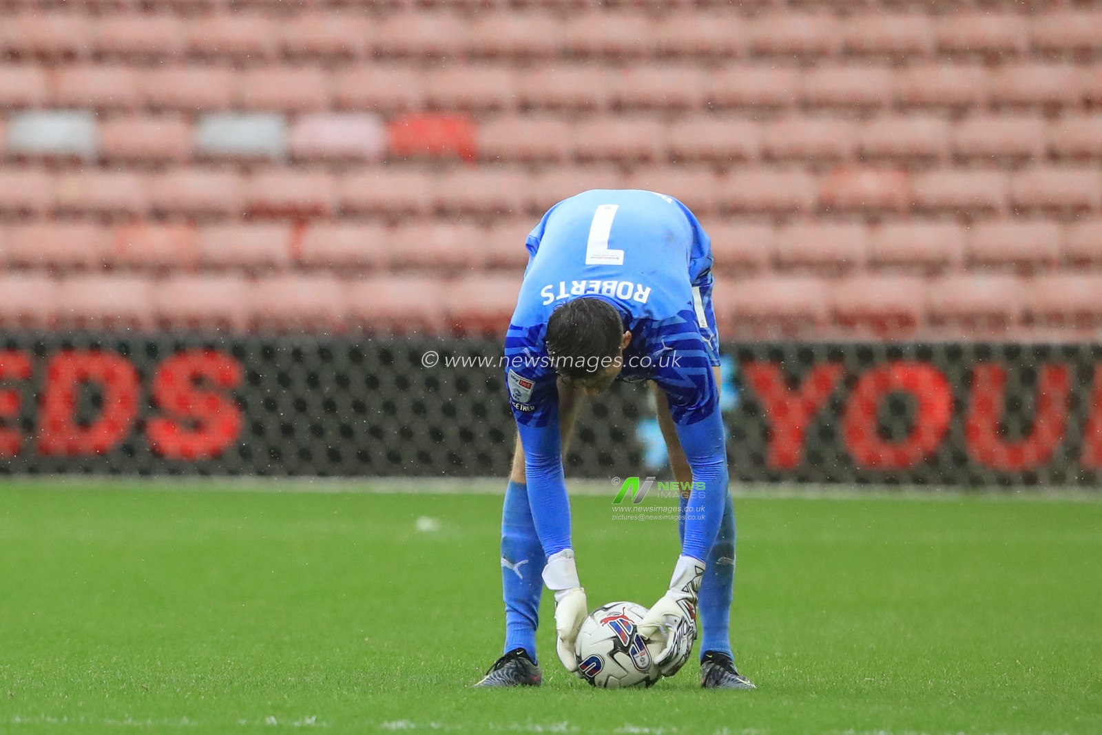 Liam Roberts #1 of Barnsley prepares to take a free kick during the Sky Bet League 1 match Barnsley vs Blackpool at Oakwell, Barnsley, United Kingdom, 30th September 2023

(Photo by Alfie Cosgrove/News Images)