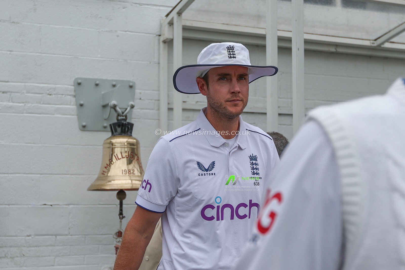 Stuart Broad of England comes out after the rain stops during the LV= Insurance Ashes Fifth Test Series Day Five England v Australia at The Kia Oval, London, United Kingdom, 31st July 2023

(Photo by Mark Cosgrove/News Images)