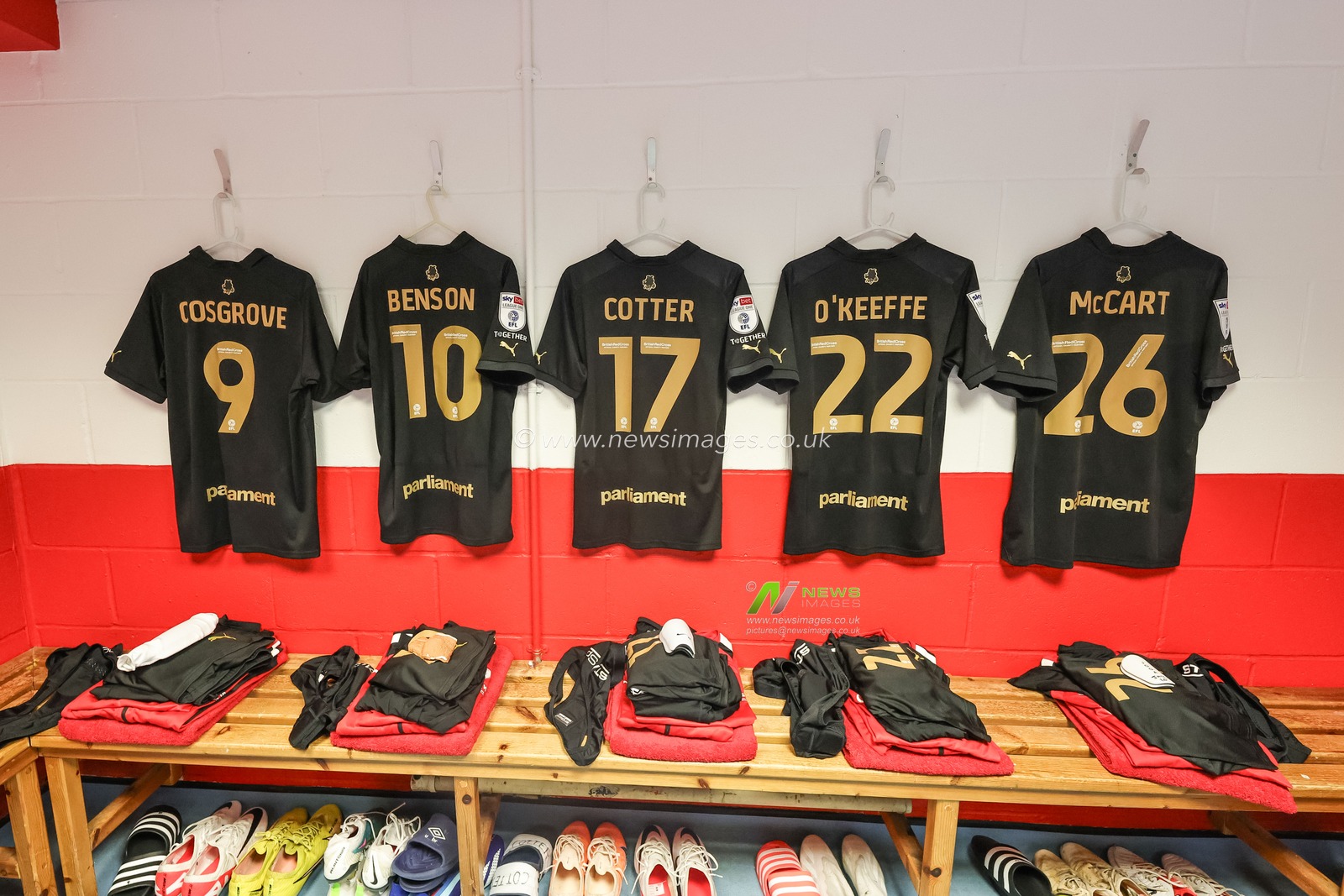 Barnsleyâ€™s third kit during the Sky Bet League 1 match Leyton Orient vs Barnsley at Matchroom Stadium, London, United Kingdom, 21st October 2023

(Photo by Mark Cosgrove/News Images)