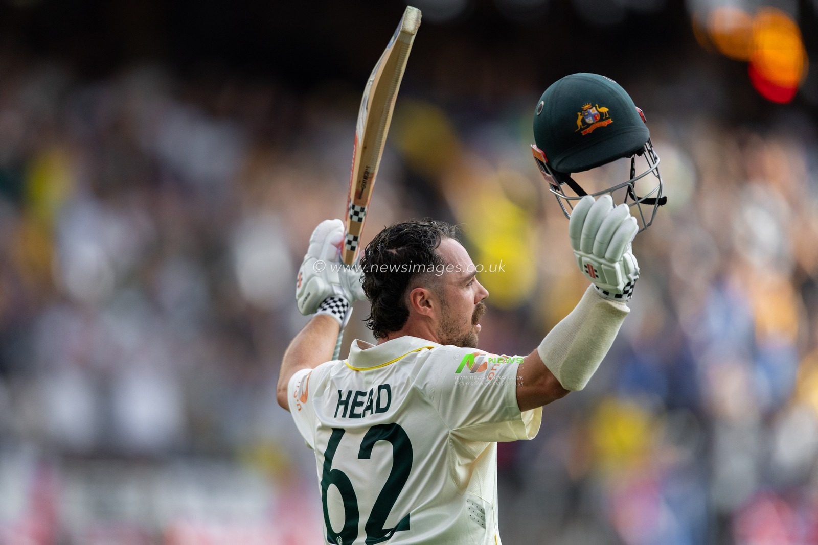 Travis Head of Australia cheers the crowd during the NRMA Insurance Ashes First Test Day 2 Australia vs England at Optus Stadium, Perth, Australia, 22nd November 2025

(Photo by Santanu Banik/News Images)

*** GER AUT SUI OUT ***