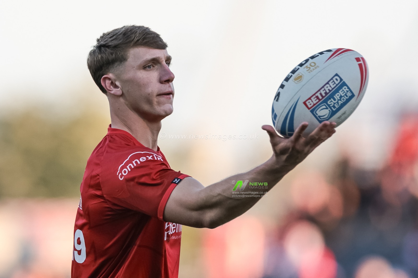 Noah Booth of Hull KR in the pre-game warm up during the Betfred Super League round 10 match Hull KR vs Castleford Tigers at Sewell Group Craven Park, Hull, United Kingdom on 30 April 2026

(Photo by Mark Cosgrove/News Images)