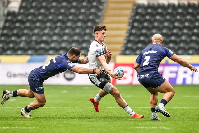 Davy Litten of Hull FC breaks with the ball during the Betfred Super League round 10 match Hull FC vs Toulouse Olympique at MKM Stadium, Hull, United Kingdom on 03 May 2026

(Photo by Alfie Cosgrove/News Images)