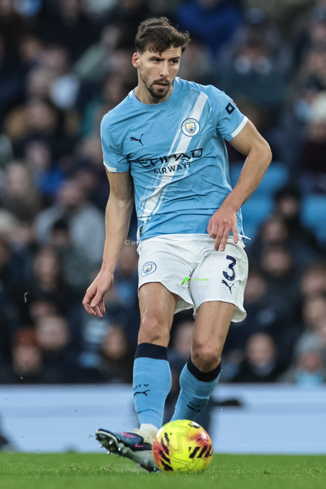 Ruben Dias of Manchester City with the ball during the Premier League match Manchester City vs West Ham United at Etihad Stadium, Manchester, United Kingdom, 20th December 2025

(Photo by Mark Cosgrove/News Images)

*** GER AUT SUI OUT ***