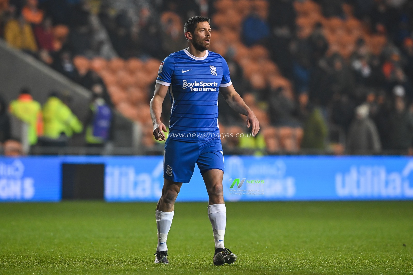 Lukas Jutkiewicz #10 of Birmingham City during the Sky Bet Championship match Blackpool vs Birmingham City at Bloomfield Road, Blackpool, United Kingdom, 10th December 2022

(Photo by Craig Thomas/News Images)