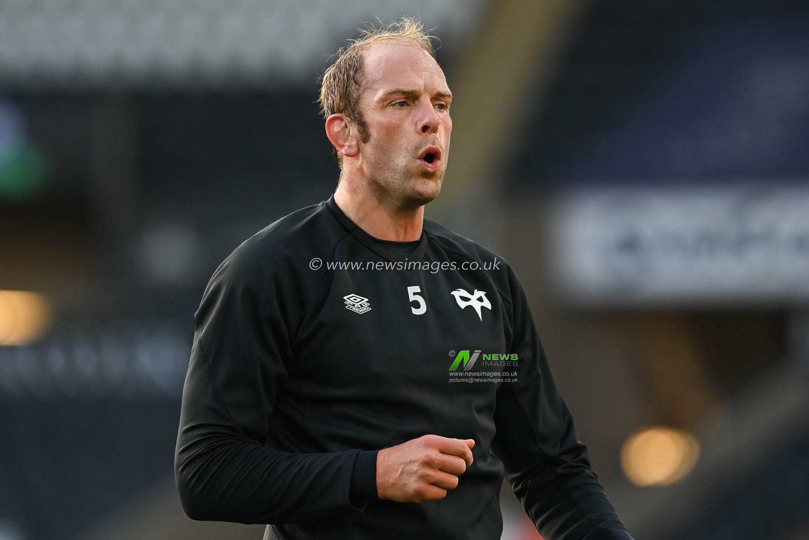 Alun Wyn Jones of Ospreys during pre match warm up