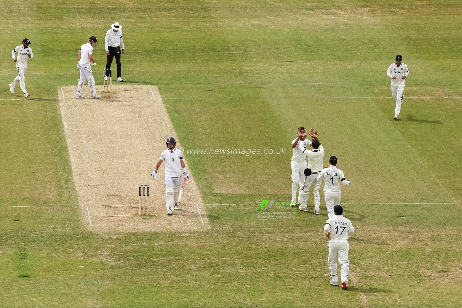 Ollie Pope of England reacts after Rishabh Pant of India catches him out behind the stumps during the 1st Rothesay Test Match, Day 3 England vs India at Headingley Cricket Ground, Leeds, United Kingdom, 22nd June 2025

(Photo by Mark Cosgrove/News Images)