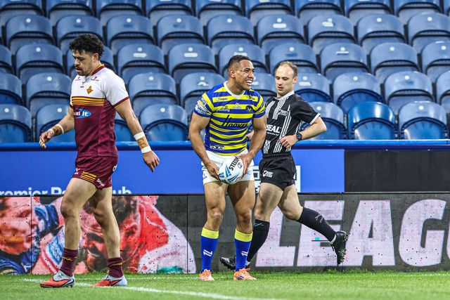 Albert Hopoate of Warrington Wolves celebrates his try during the Betfred Super League round 10 match Huddersfield Giants vs Warrington Wolves at Accu Stadium, Huddersfield, United Kingdom on 02 May 2026

(Photo by Alfie Cosgrove/News Images)