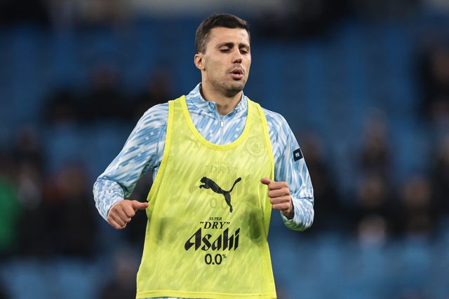 Rodrigo of Manchester City in the pregame warmup session during the Premier League match Manchester City vs Chelsea at Etihad Stadium, Manchester, United Kingdom, 4th January 2026

(Photo by Mark Cosgrove/News Images)

*** GER AUT SUI OUT ***