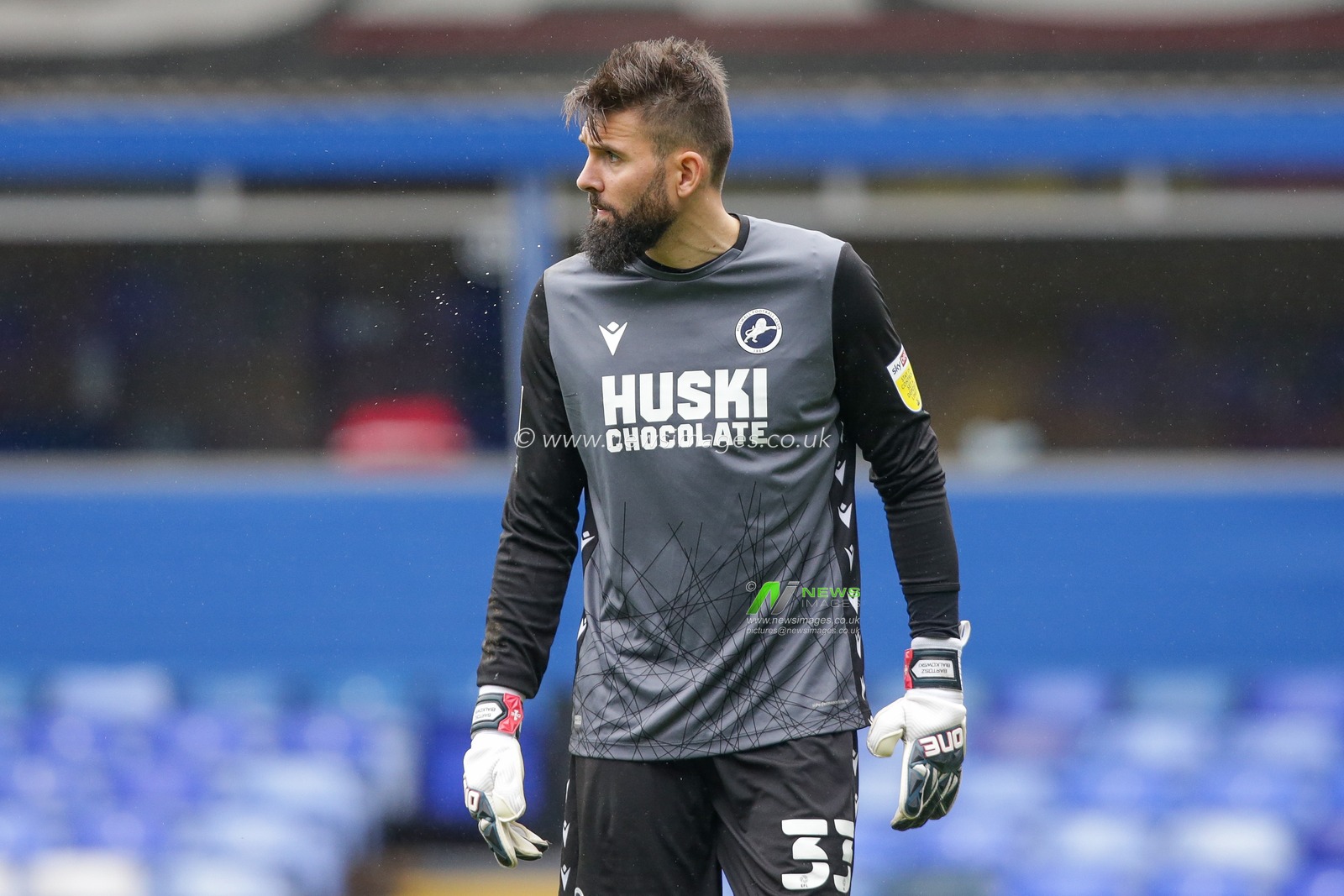 Bartosz Bialkowski #33 of Milwall during the game against Coventry City