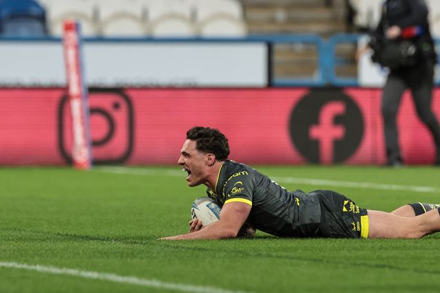 Brodie Croft of Leeds Rhinos goes over for a try during the Betfred Super League round 8 match Huddersfield Giants vs Leeds Rhinos at Accu Stadium, Huddersfield, United Kingdom on 17 April 2026

(Photo by Mark Cosgrove/News Images)