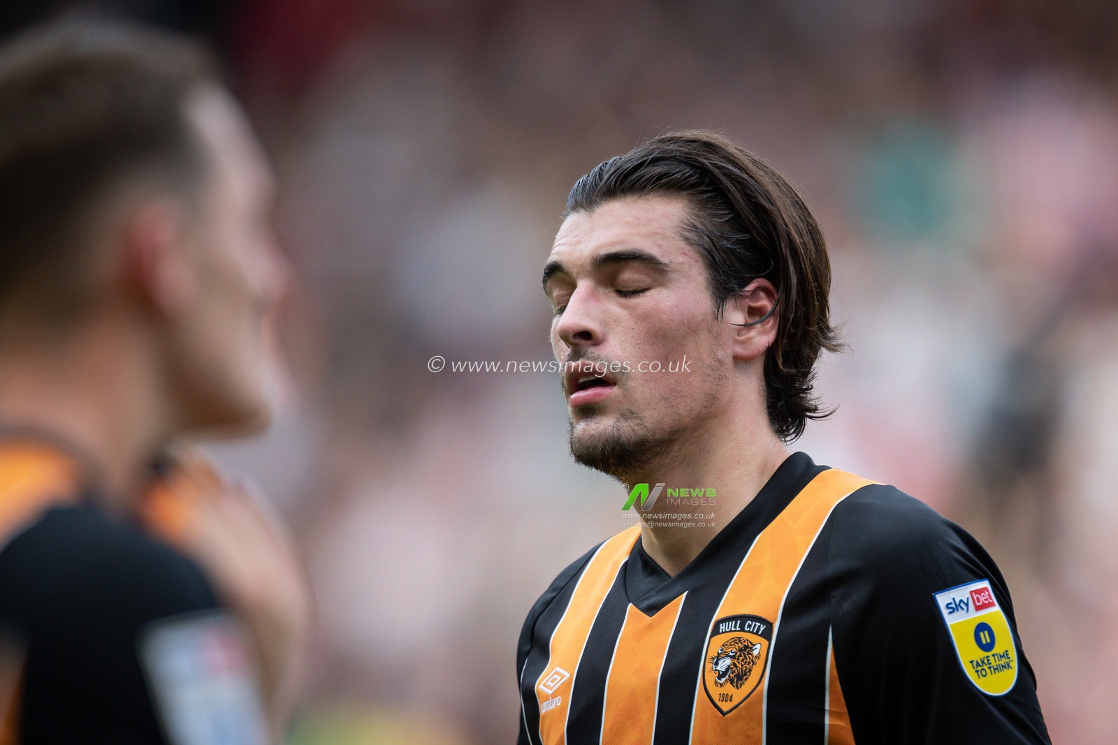 A dejected Jacob Greaves #4 of Hull City during the Sky Bet Championship match Hull City vs Sheffield United at MKM Stadium, Hull, United Kingdom, 4th September 2022

(Photo by James Heaton/News Images)