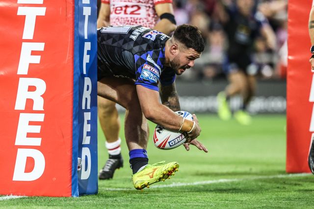 James Bentley of Leeds Rhinos goes over for a try during the Betfred Super League round 21 match Leigh Leopards vs Leeds Rhinos at Leigh Sports Village, Leigh, United Kingdom, 7th August 2025

(Photo by Alfie Cosgrove/News Images)