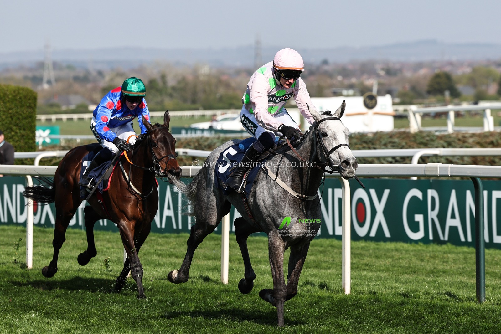 Lossiemouth ridden by Paul Townend closes down on the finish line in the William Hill Aintree Hurdle during the Randox Grand National 2025 Day 1 Opening Day at Aintree Racecourse, Liverpool, United Kingdom, 3rd April 2025

(Photo by Mark Cosgrove/News Images)