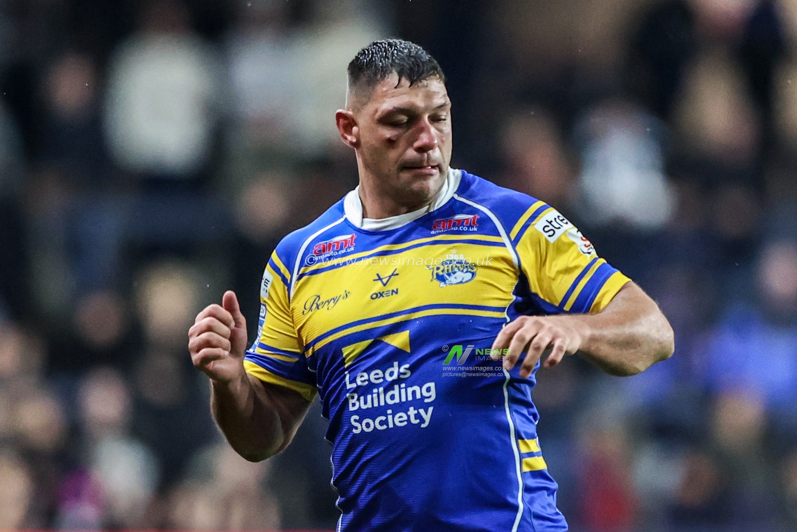 Ryan Hall of Leeds Rhinos during the Betfred Super League play-off Eliminator 1 match Leeds Rhinos vs St Helens at Headingley Stadium, Leeds, United Kingdom, 27th September 2025

(Photo by Alfie Cosgrove/News Images)