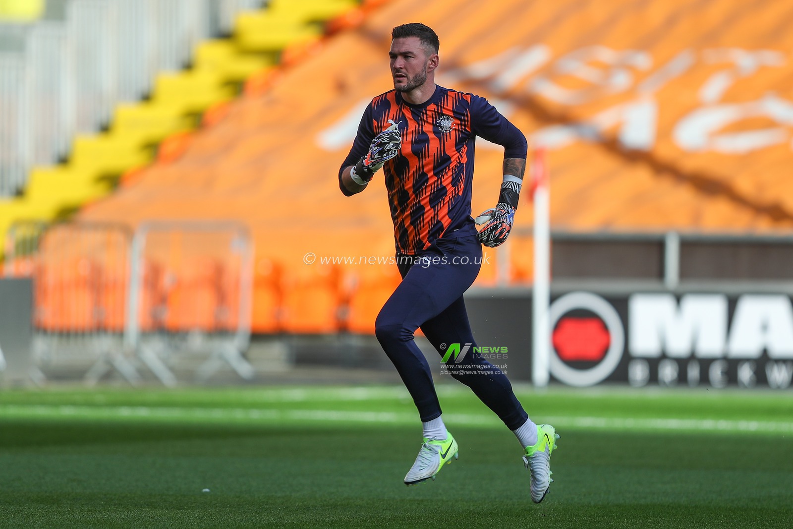 Richard O'Donnell of Blackpool during the pre-game warm up ahead of the Sky Bet League 1 match Blackpool vs Northampton Town at Bloomfield Road, Blackpool, United Kingdom, 16th November 2024

(Photo by Gareth Evans/News Images)