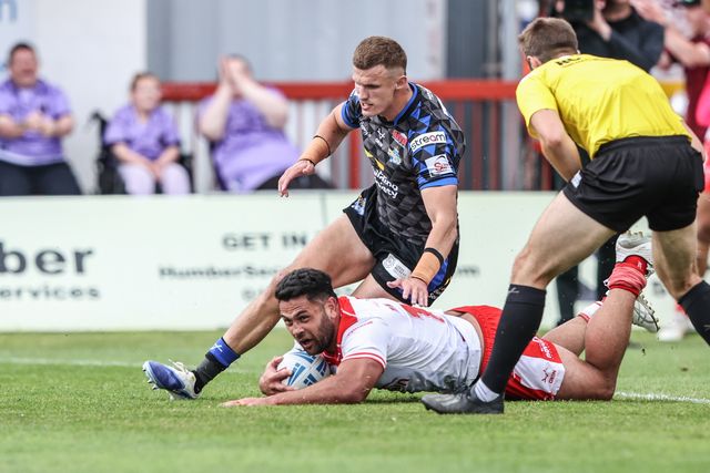 Rhyse Martin of Hull KR goes over for a try during the Betfred Super League round 17 match Hull KR vs Leeds Rhinos at Sewell Group Craven Park, Kingston upon Hull, United Kingdom, 6th July 2025

(Photo by Alfie Cosgrove/News Images)
