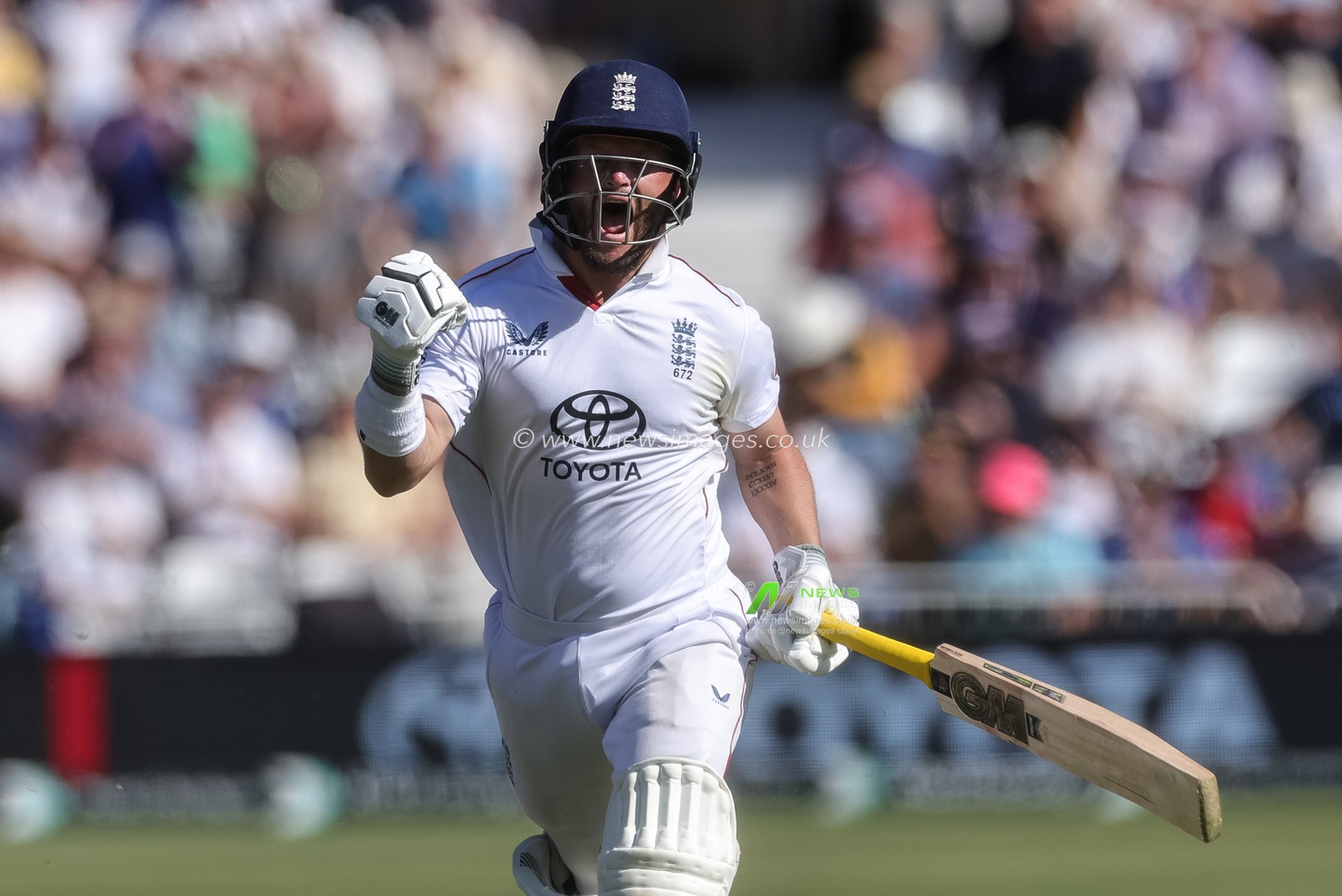 Ben Duckett of England celebrates a century during the 3rd Rothesay Test Match Day 2 match England vs New Zealand at Trent Bridge, Nottingham, United Kingdom on 26 June 2026

(Photo by Mark Cosgrove/News Images)