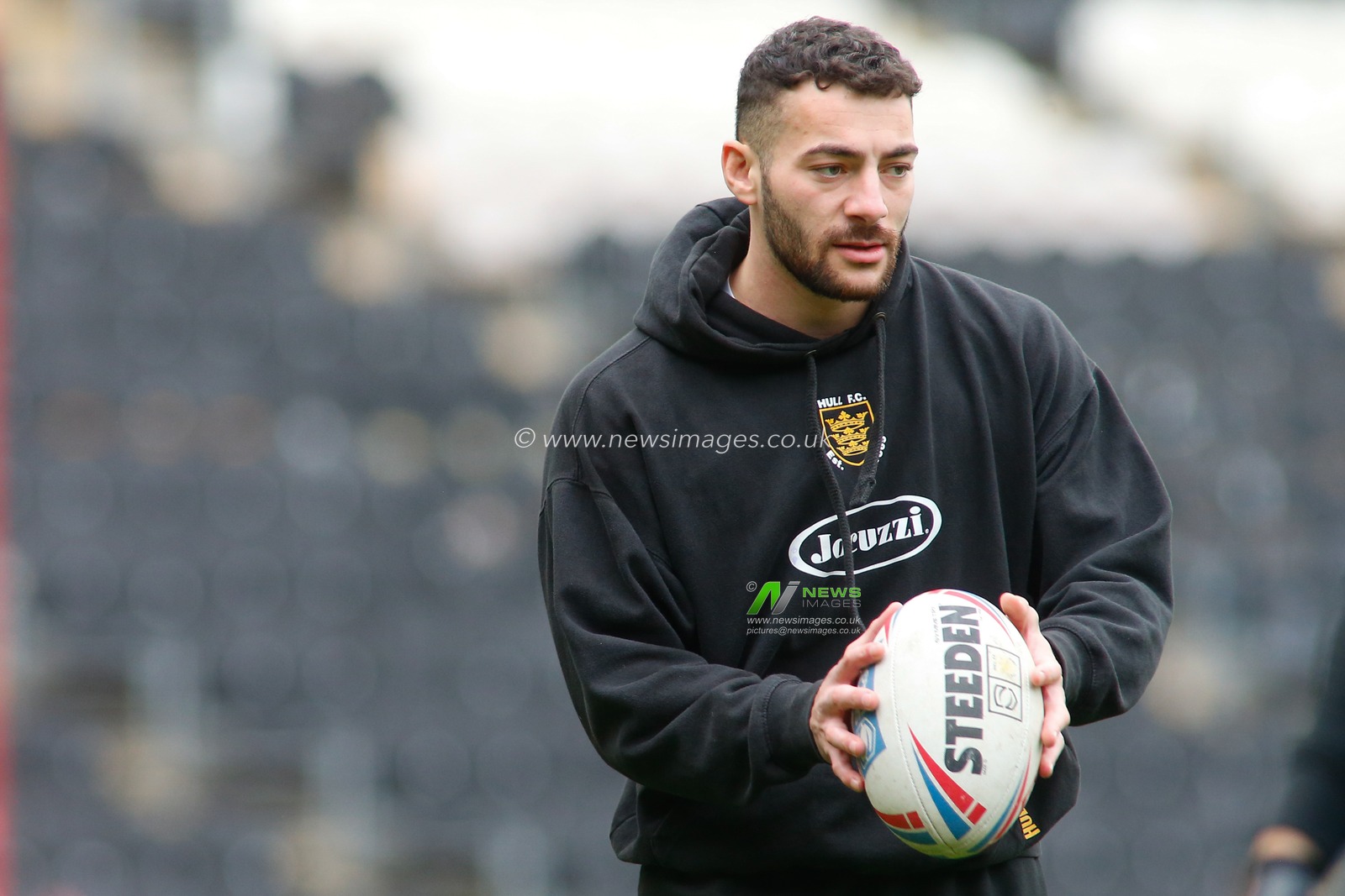 Jake Connor (6) of Hull FC warms up.