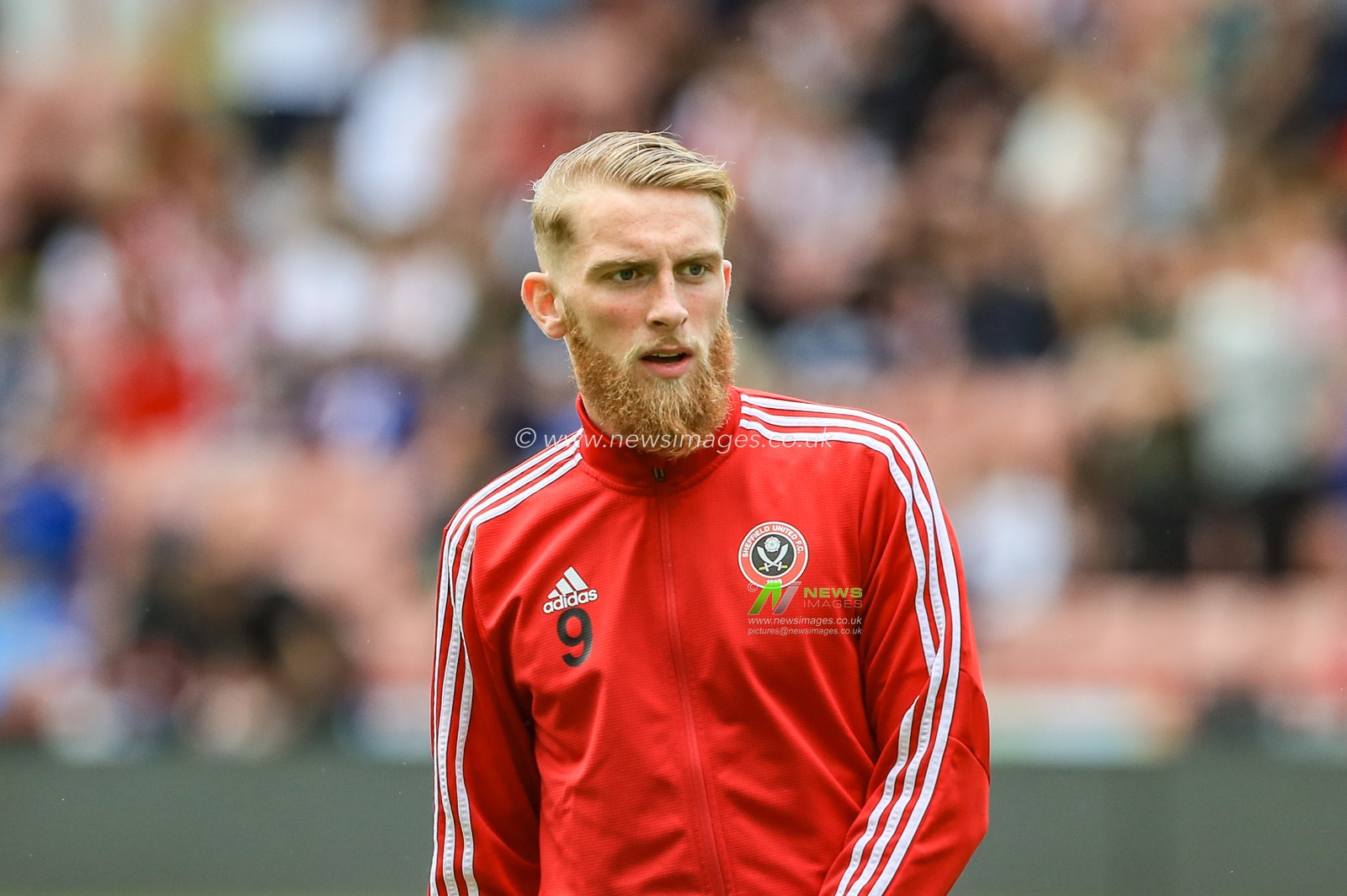 18th August 2019 , Bramall Lane, Sheffield, England; Premier League Football, Sheffield United vs Crystal Palace ; Oliver McBurnie (9) of Sheffield United warming up before kick-off 


Credit: Mark Cosgrove/News Images

English Football League images are subject to DataCo Licence