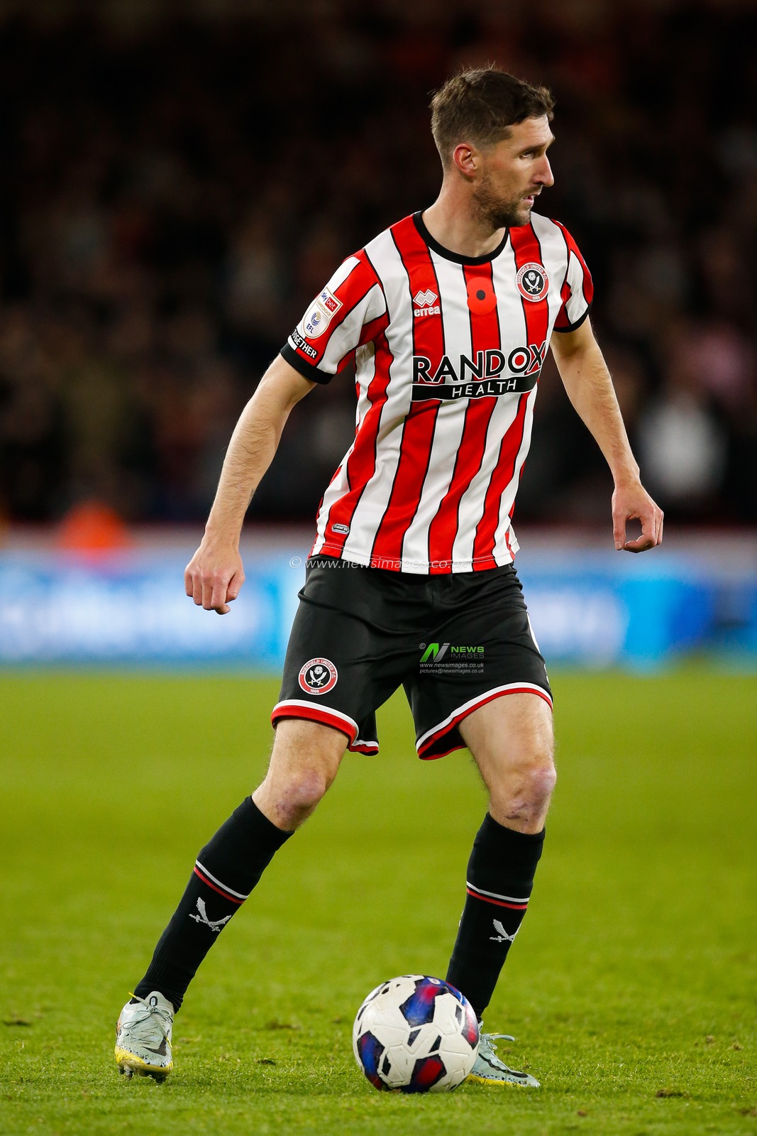 Chris Basham #6 of Sheffield United during the Sky Bet Championship match Sheffield United vs Rotherham United at Bramall Lane, Sheffield, United Kingdom, 8th November 2022

(Photo by Ben Early/News Images)