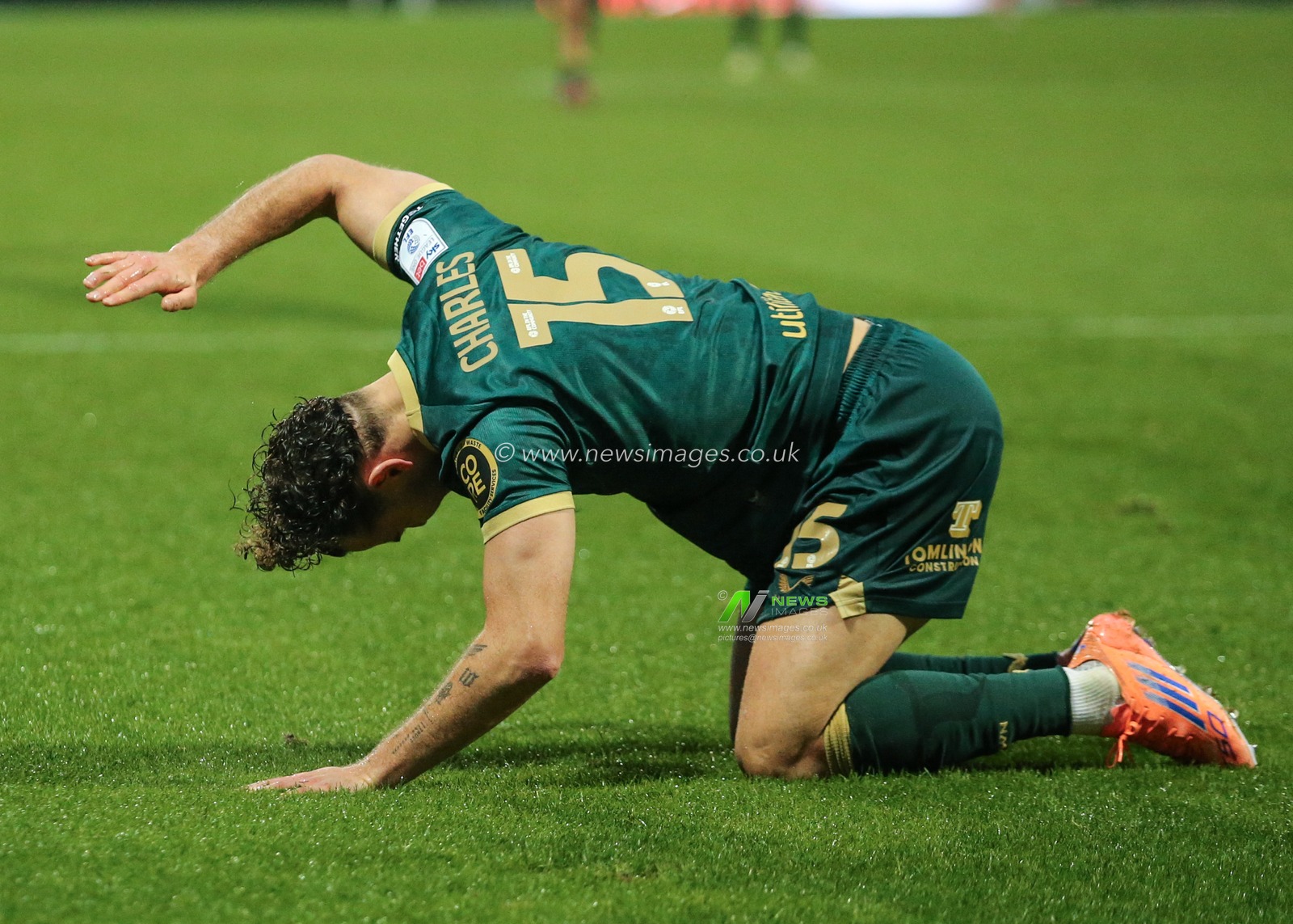 Dion Charles of Huddersfield Town reacts to a missed chance during the Sky Bet League 1 match Mansfield Town vs Huddersfield Town at One Call Stadium, Mansfield, United Kingdom, 22nd November 2025

(Photo by Richard Bierton/News Images)

*** GER AUT SUI OUT ***