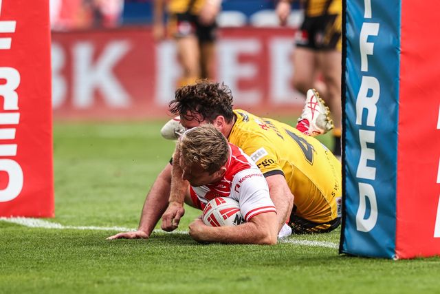 Jez Litten of Hull KR goes over for a try during the Betfred Super League round 21 match Hull KR vs Castleford Tigers at Sewell Group Craven Park, Kingston upon Hull, United Kingdom, 9th August 2025

(Photo by Alfie Cosgrove/News Images)
