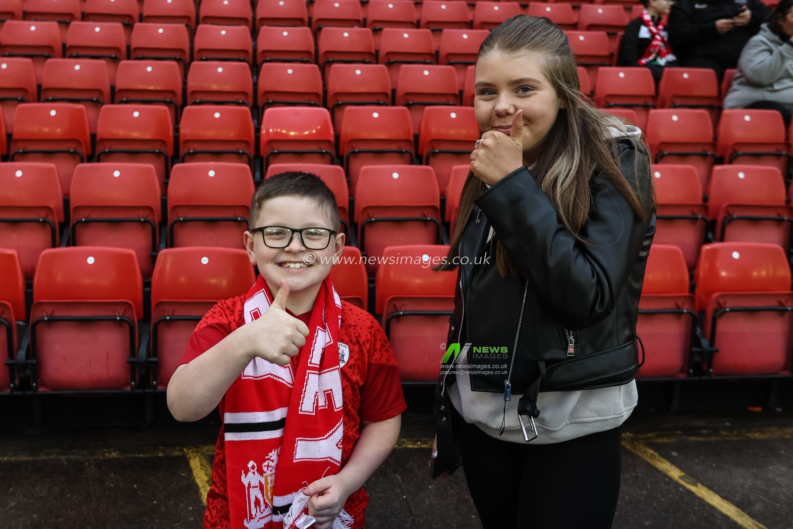 Barnsley fans arrive during the Sky Bet League 1 Promotion Play-offs Semi-final first leg match Barnsley vs Bolton Wanderers at Oakwell, Barnsley, United Kingdom, 3rd May 2024

(Photo by Mark Cosgrove/News Images)