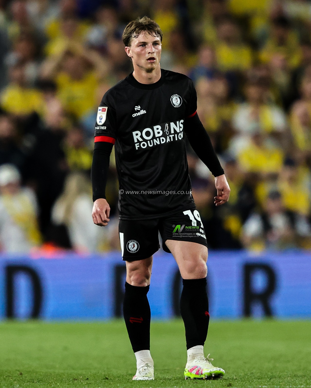 George Tanner of Bristol City during the Sky Bet Championship match Leeds United vs Bristol City at Elland Road, Leeds, United Kingdom, 28th April 2025

(Photo by Alfie Cosgrove/News Images)