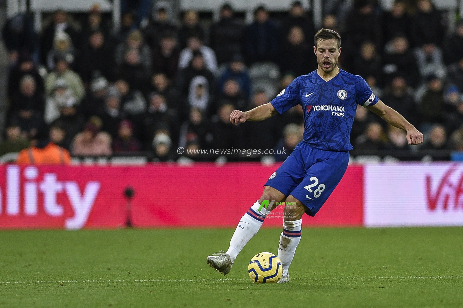 18th January 2020, St. James's Park, Newcastle, England; Premier League, Newcastle United v Chelsea : Cesar Azpilicueta (28) of Chelsea in action

Credit: Iam Burn/News Images