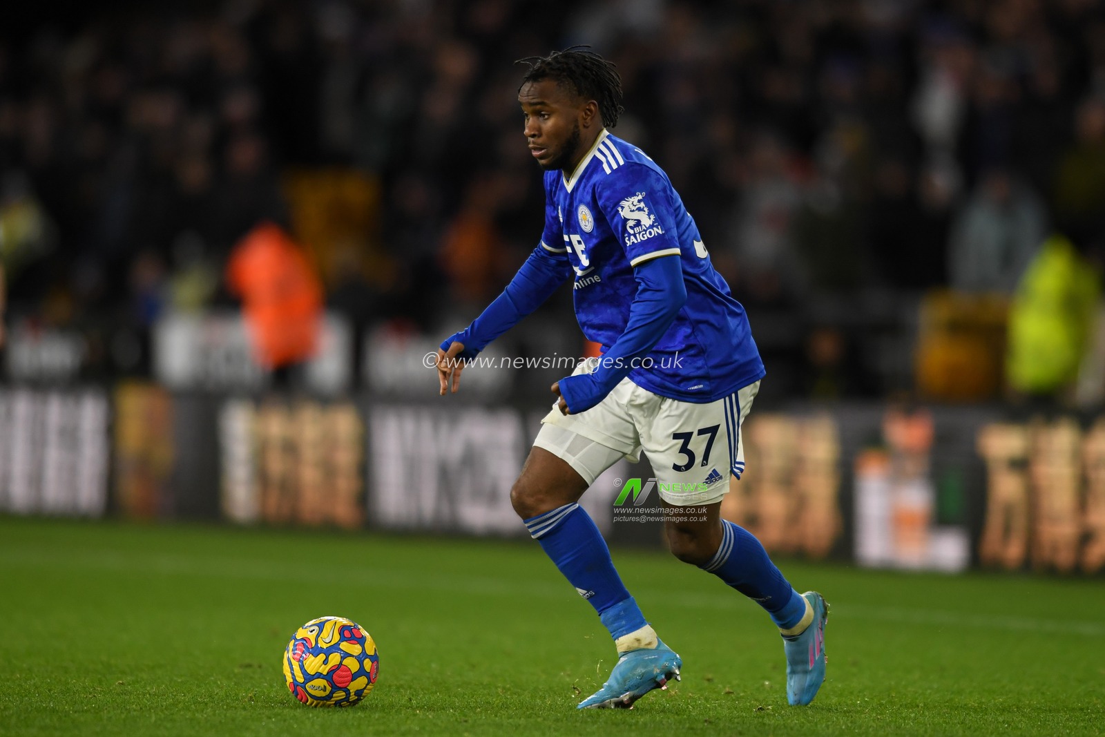 Ademola Lookman #37 of Leicester City runs with the ball