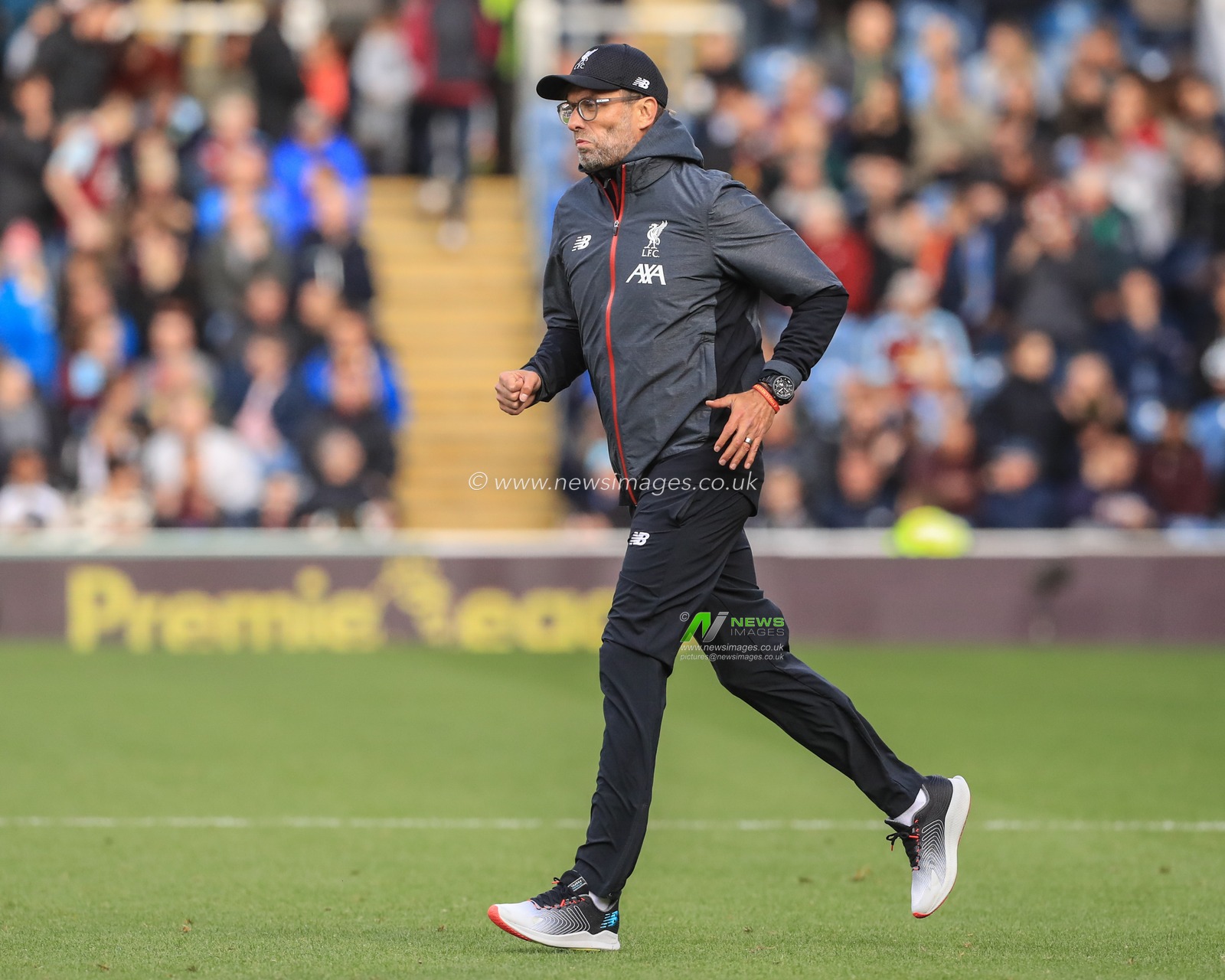 31st August 2019, Turf Moor, Burnley, England ; Premier League Football, Burnley vs Liverpool : Jurgen Klopp manager of Liverpool runs back to the changing rooms at half time

Credit: Mark Cosgrove/News Images

English Football League images are subject to DataCo Licence