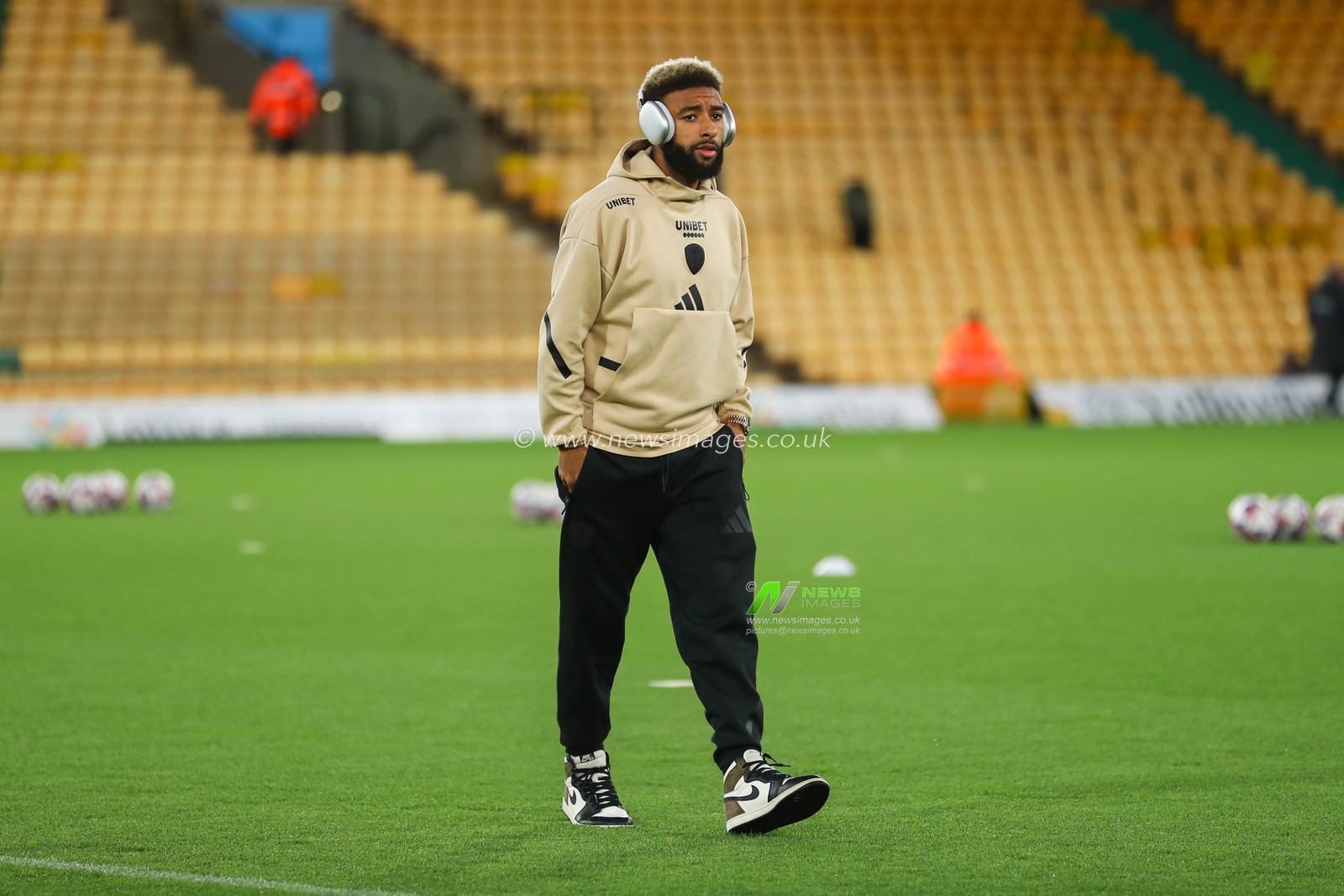 Mateo Joseph of Leeds United arrives at Carrow Road prior to the Sky Bet Championship match Norwich City vs Leeds United at Carrow Road, Norwich, United Kingdom, 1st October 2024

(Photo by Izzy Poles/News Images)