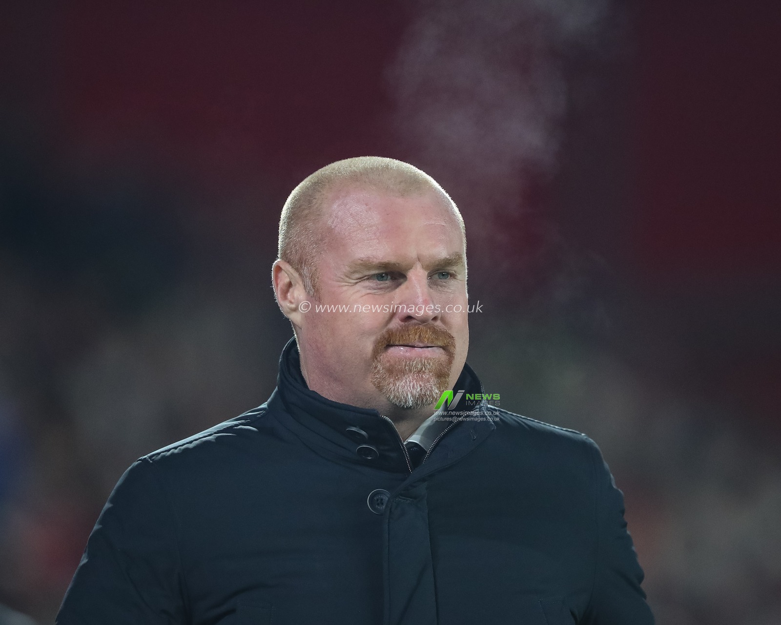 Sean Dyche manager of Everton looks on during the Premier League match Nottingham Forest vs Everton at City Ground, Nottingham, United Kingdom, 2nd December 2023

(Photo by Gareth Evans/News Images)