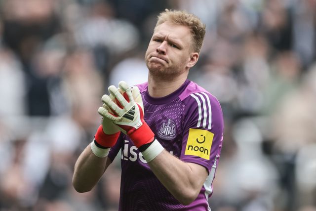 Newcastle United goalkeeper Aaron Ramsdale applauds the fans during the Premier League match Newcastle Untied vs Sunderland at St. James's Park, Newcastle, United Kingdom on 22 March 2026

(Photo by Mark Cosgrove/News Images)