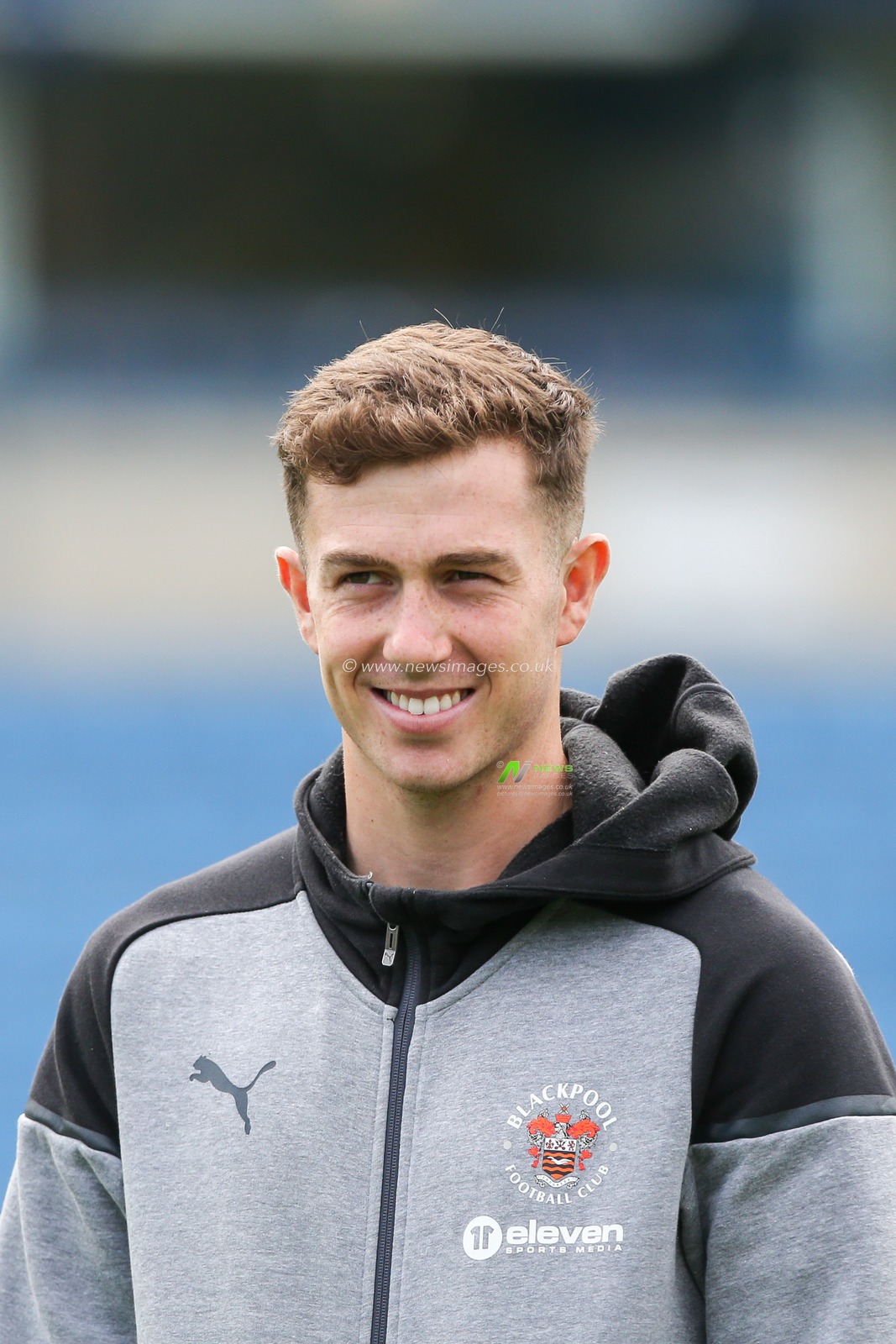 Jensen Weir #15 of Blackpool on arrival during the Sky Bet League 1 match Wycombe Wanderers vs Blackpool at Adams Park, High Wycombe, United Kingdom, 16th September 2023

(Photo by Arron Gent/News Images)
