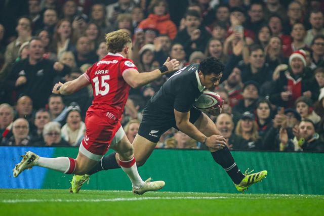 Caleb Clarke of New Zealand sores his teams first try during the Quilter Nations Series 2025 match Wales vs New Zealand at Principality Stadium, Cardiff, United Kingdom, 22nd November 2025

(Photo by Andrew Lewis/News Images)

*** GER AUT SUI OUT ***