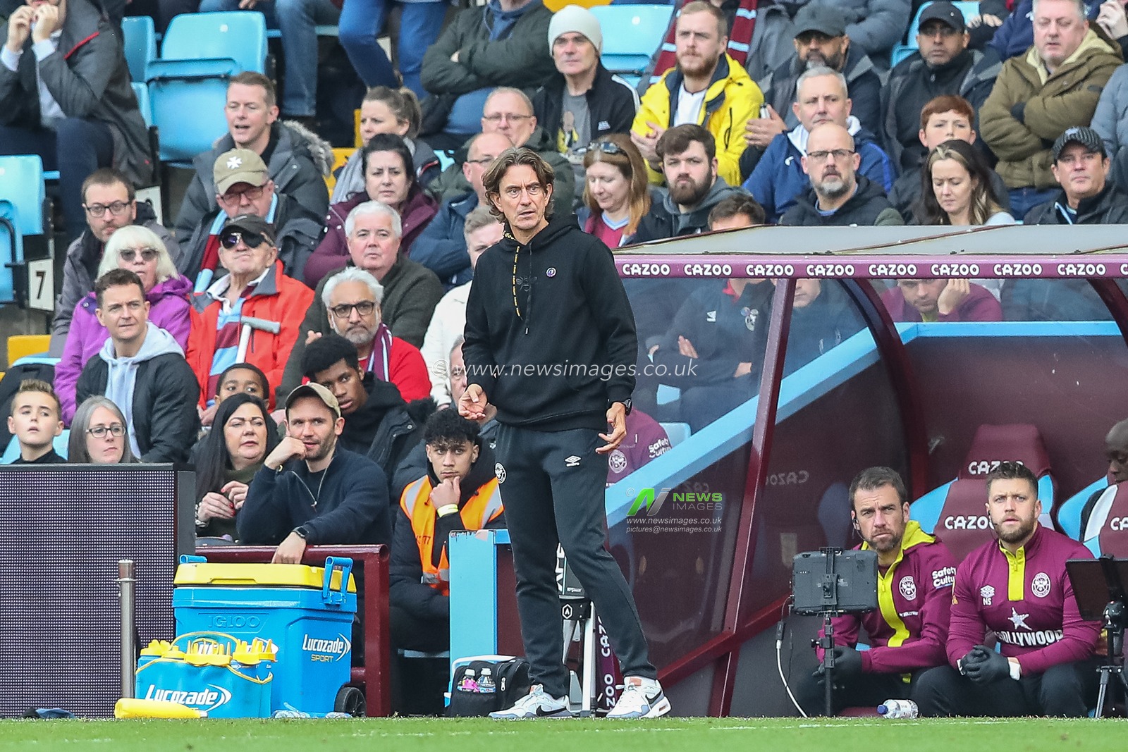 Thomas Frank manager of Brentford during the Premier League match Aston Villa vs Brentford at Villa Park, Birmingham, United Kingdom, 23rd October 2022

(Photo by Gareth Evans/News Images)
