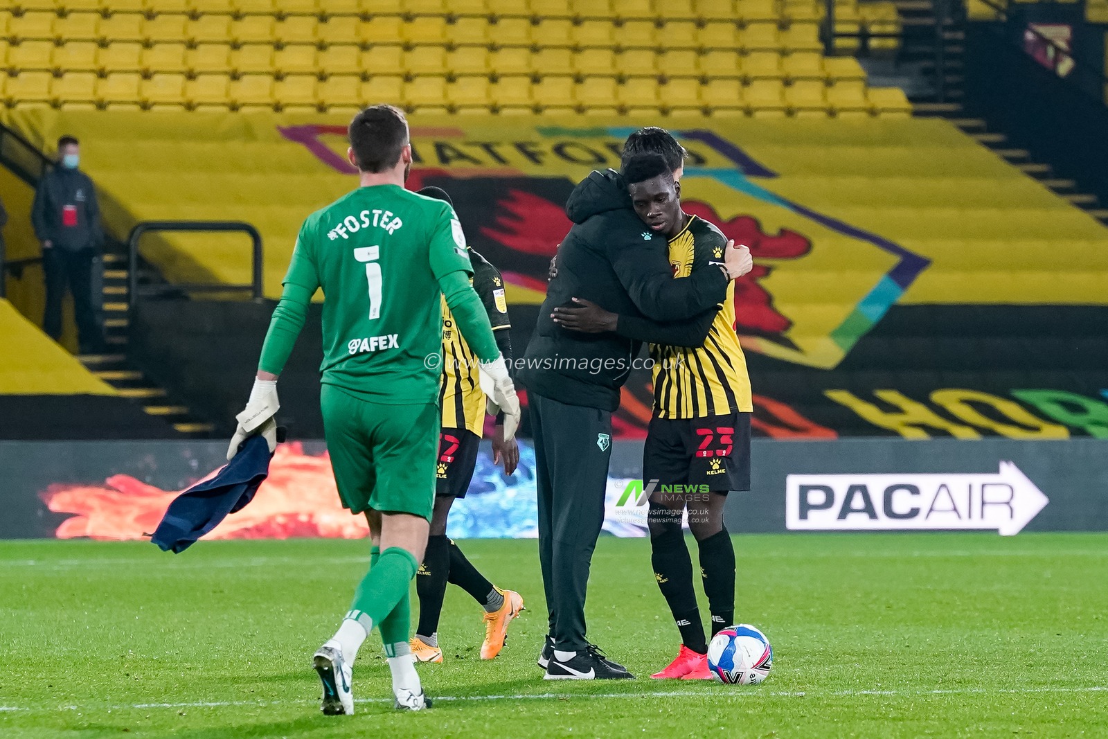 Vladimir Ivi? manager of Watford hugs Ismaila Sarr #23 of Watford at the end of the game after scoring from the penalty spot. Watford beat Coventry 3:2